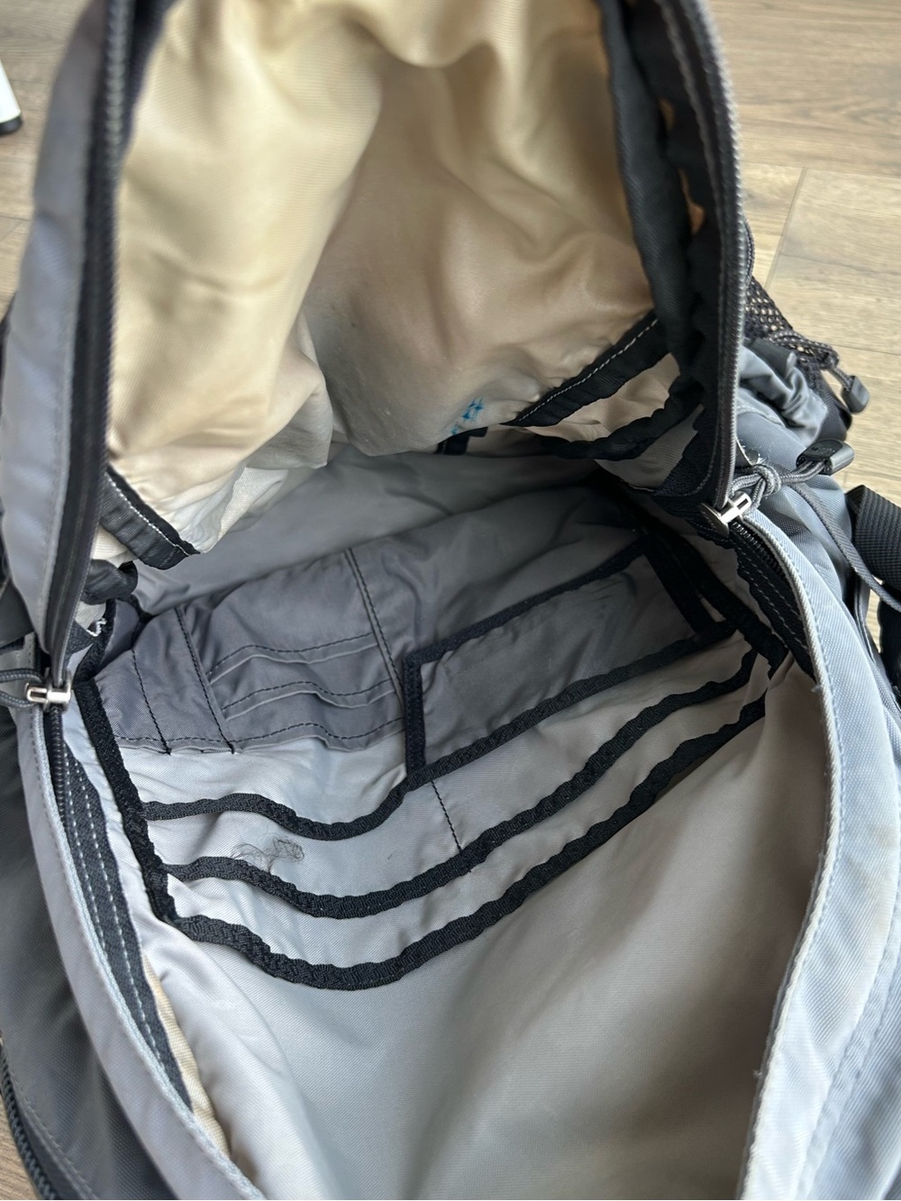 The North Face Gray and Black Backpack with Mesh Pockets - Picture 10 of 11